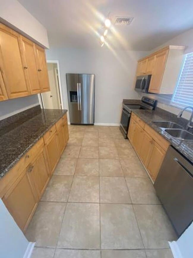 Photo - 1317 Willow Rd
