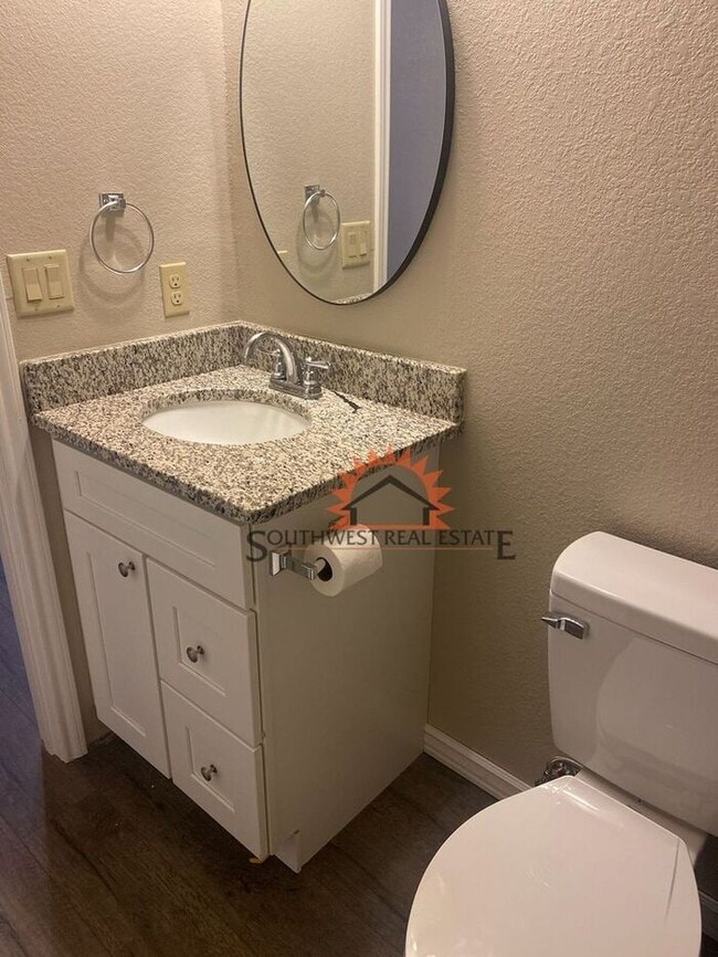 Photo - Modern duplex 2 bedrooms 2 baths