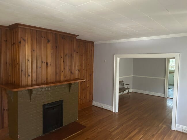 Photo - 11 Springdale Ct