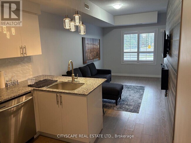Photo - 1430 Highland Rd W