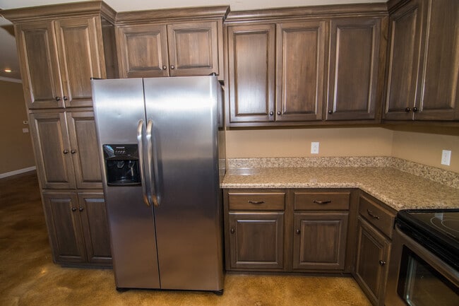 Photo - 3 Bed 2 Bath