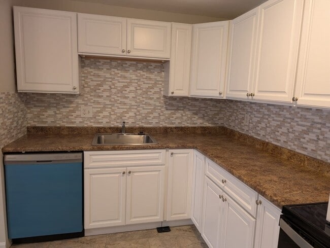 Photo - 16a Mayberry Dr Unit 1