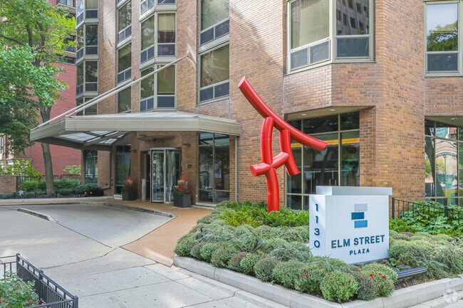 Elm Street Plaza