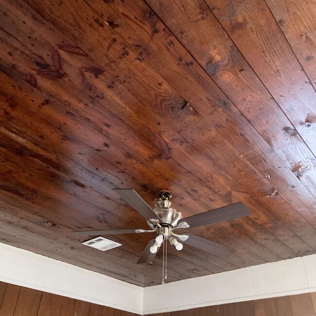 Photo - 2812 Gordon Ave