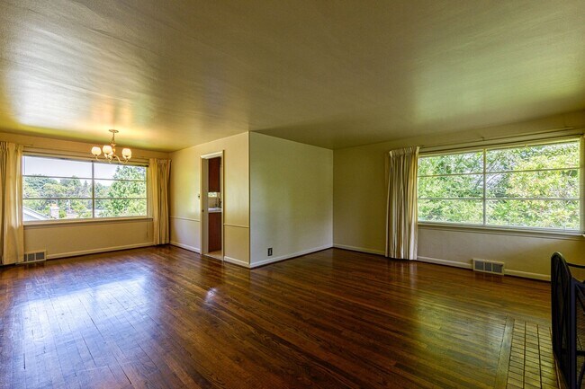 Photo - Laurelhurst Home