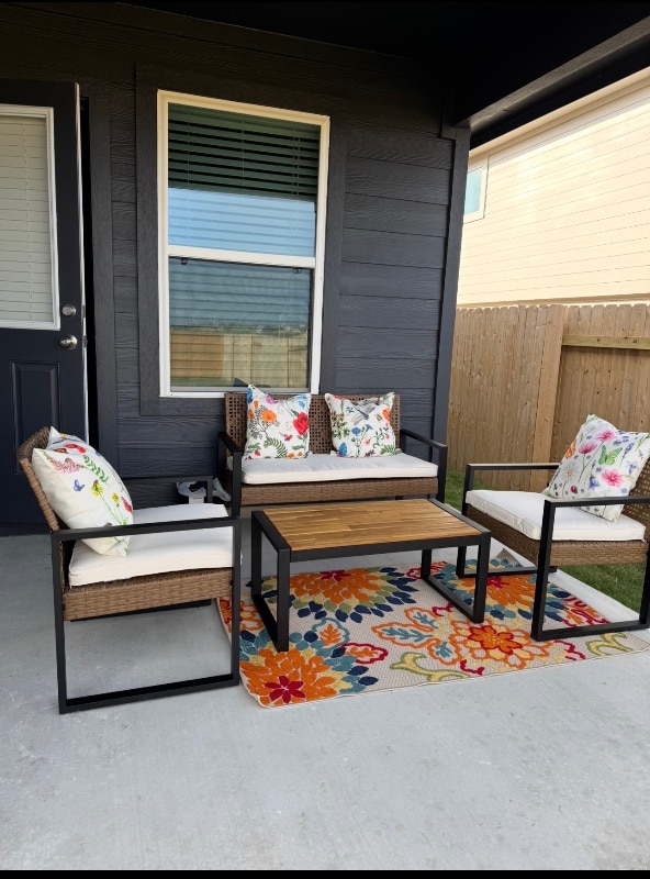 Photo - 256 Las Lomas Dr