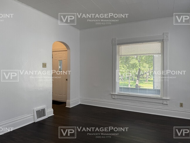 869 Division St Unit 869