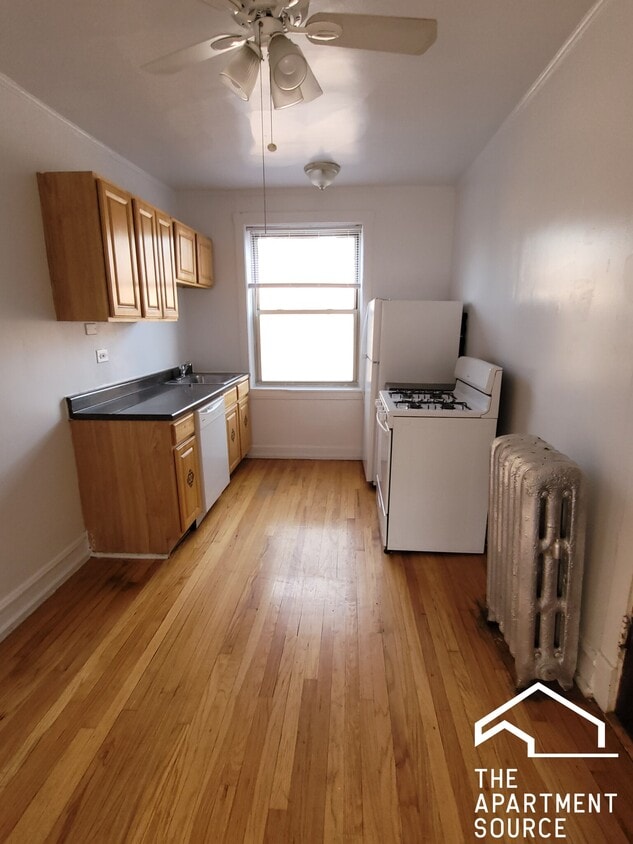 Photo - 2352 W Touhy Ave
