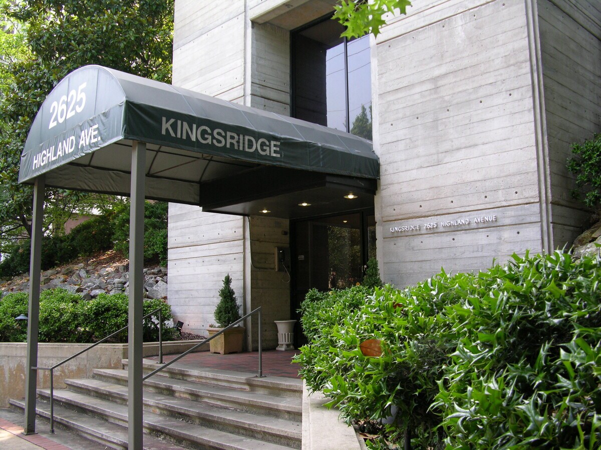 Entrance off Highland Avenue South - Kingsridge on Highland