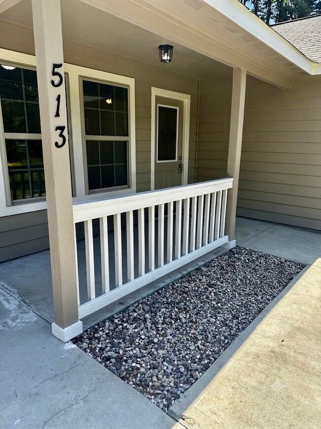 Photo - 513 Valleyview Dr