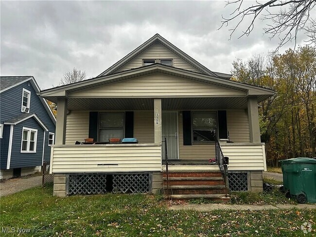 Building Photo - 5159 Charles St Rental