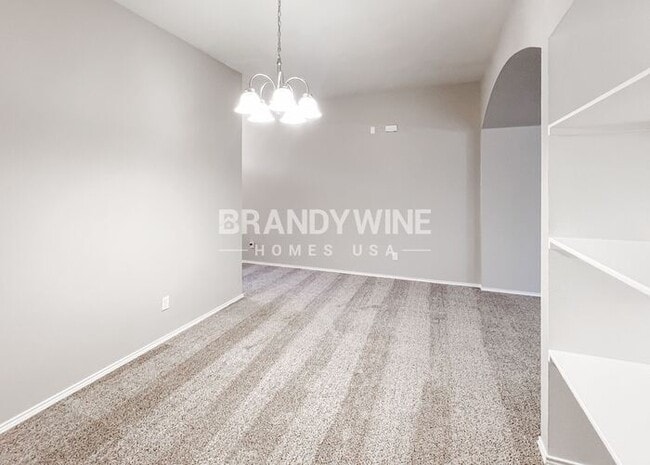 Photo - 806 Christine Dr