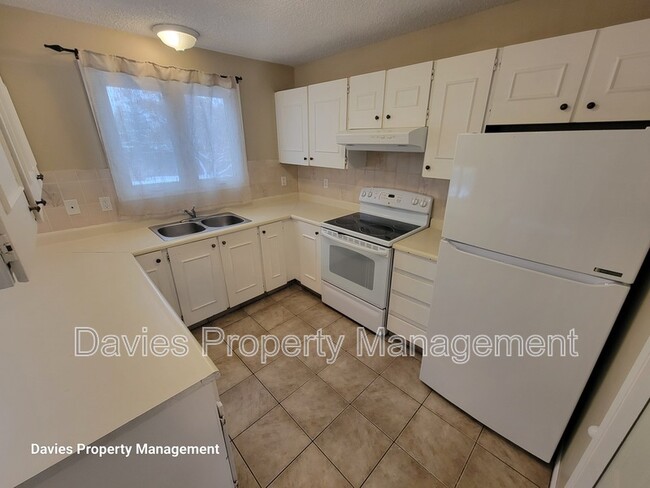 Photo - 9323-9173 173 St NW