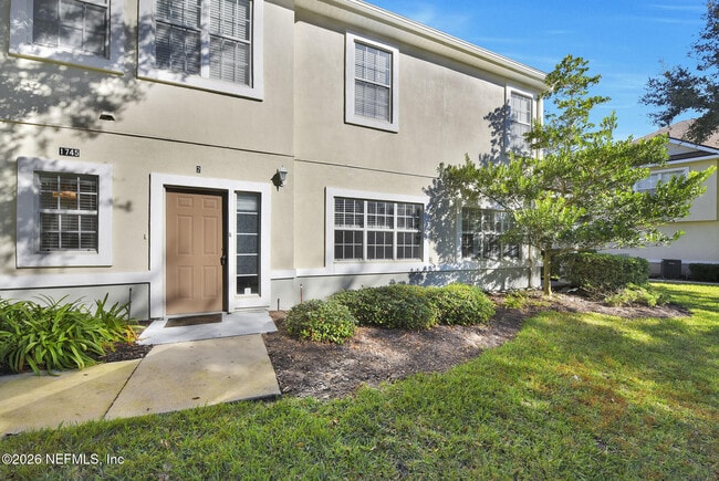 Photo - 1745 Forest Lake Cir W