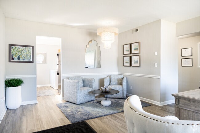 3BR, 2BA - 1,040SF - Living Room