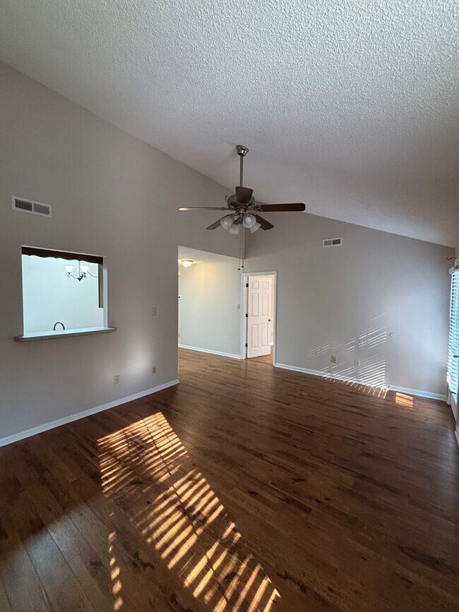 Photo - Cozy 3bd/2bth Condo in Powell - Minutes fo...