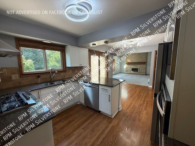 Photo - 869 Timberline Dr