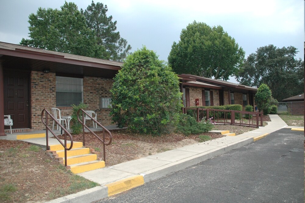 Photo - Woodcliff Apartments