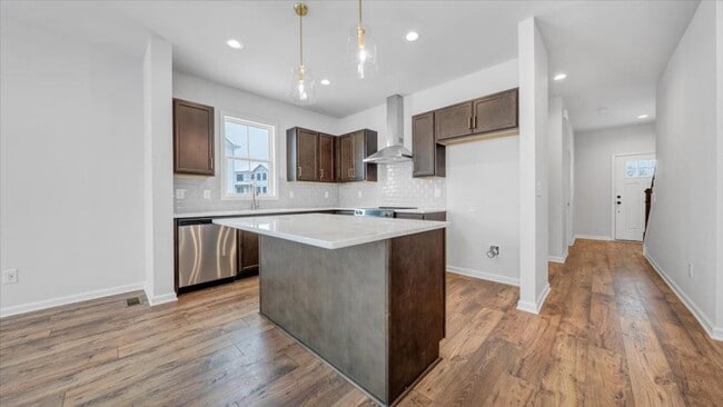 Photo - 1999 Kyles Wy