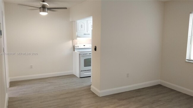 Photo - 1975 NE 135th St Unit 2H