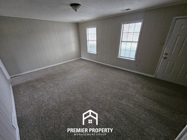 Photo - 4059 Friendly Way