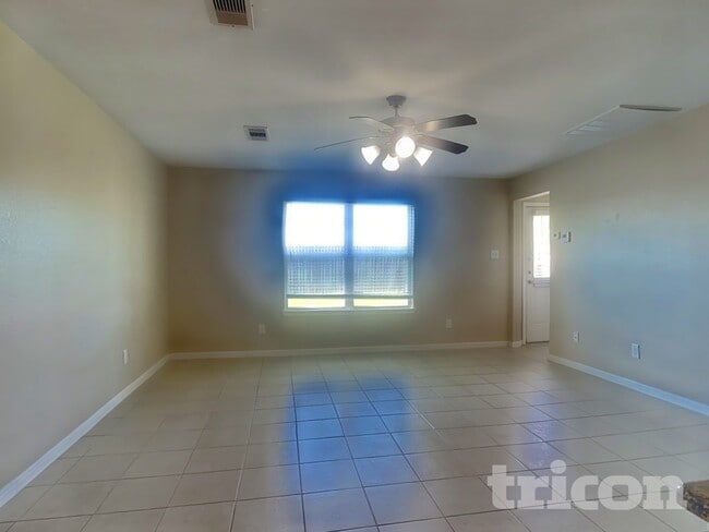 Photo - 628 Totem Trail Dr