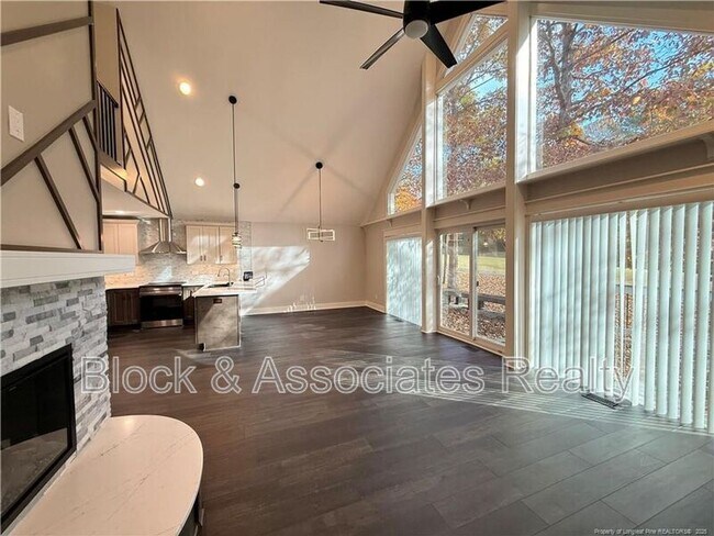 Photo - 1610 N Stonegate Dr