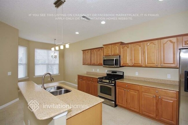 Photo - 809 James Way