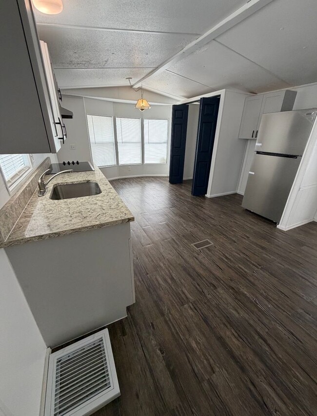 54 Sunset Cir