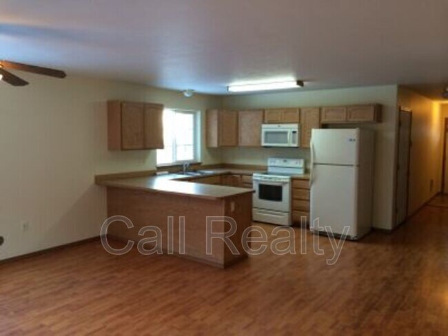 Photo - 732 S Altamont St