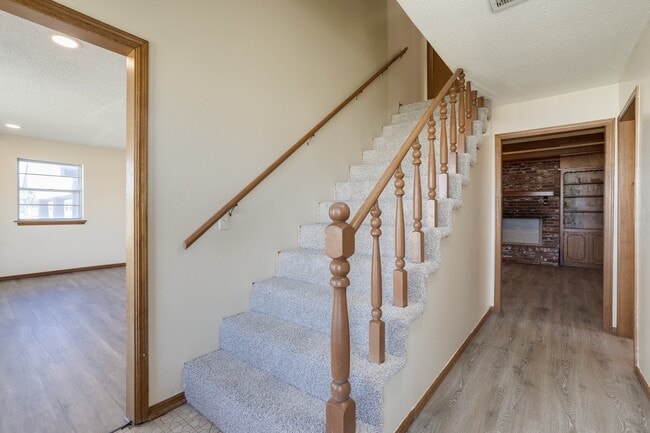 Photo - 2912 N Santa Fe Ave