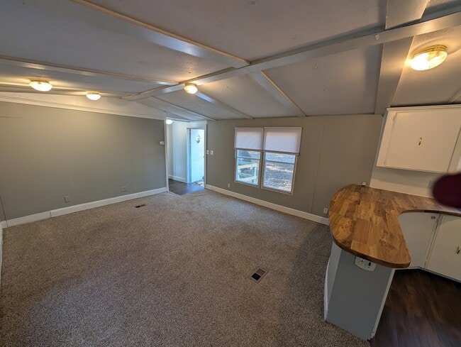 Photo - 143 Ransdell Ln