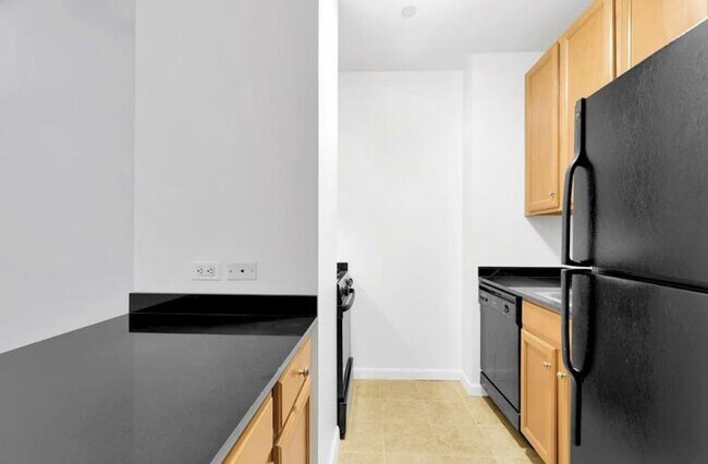 Photo - 80 John St Unidad 2C