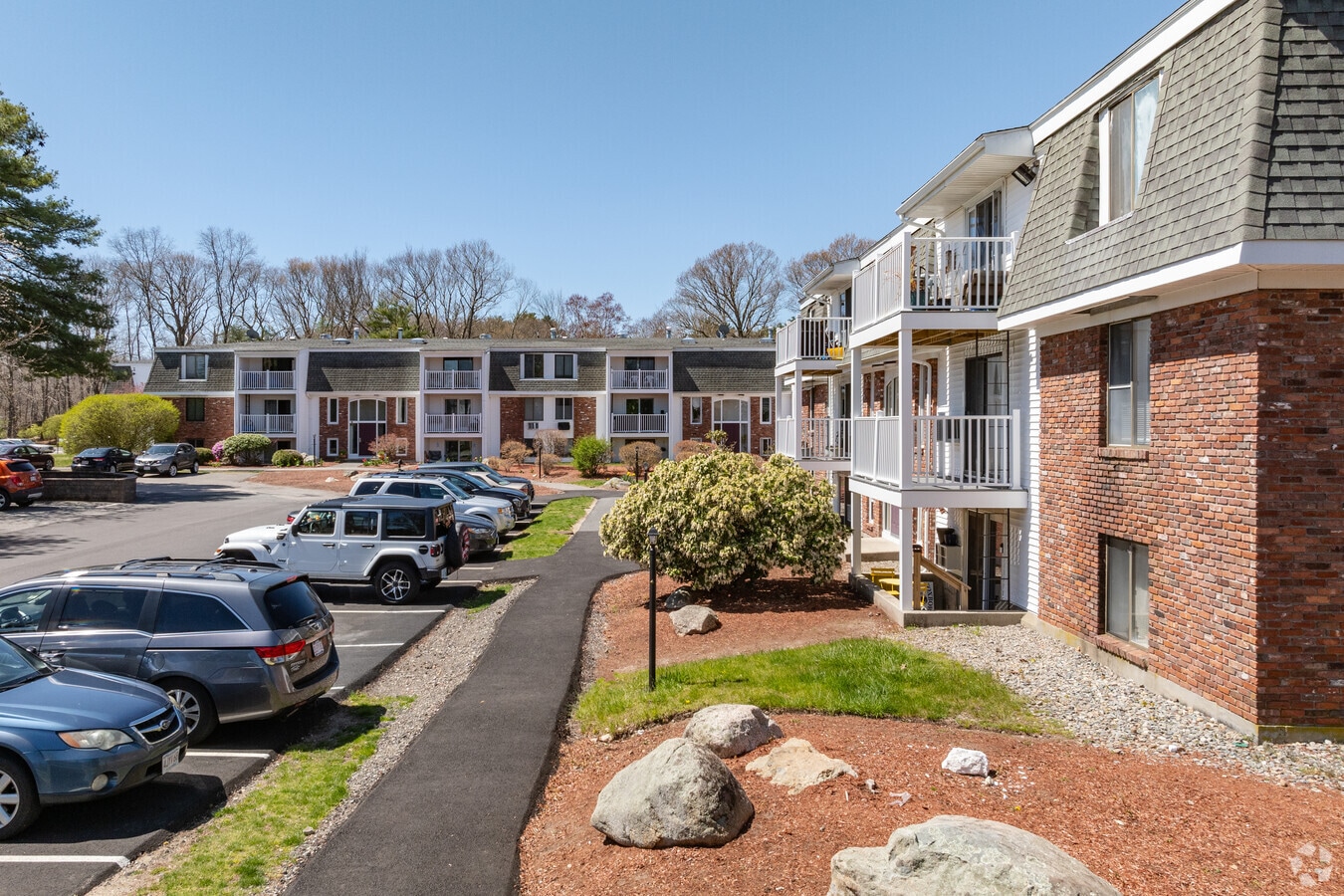 Primary - Fox Run Condominiums