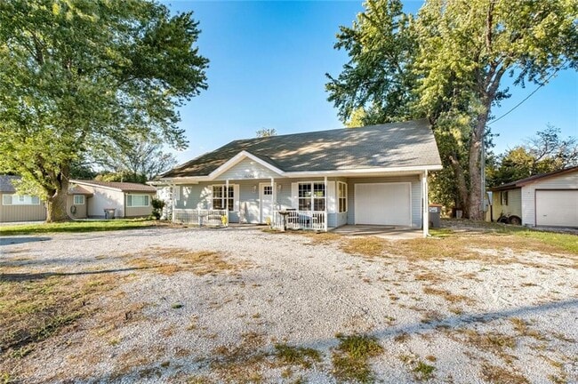 Photo - 16568 Cypress Ln