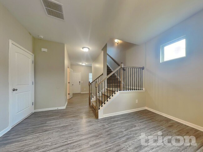 Photo - 307 Arbor Cir