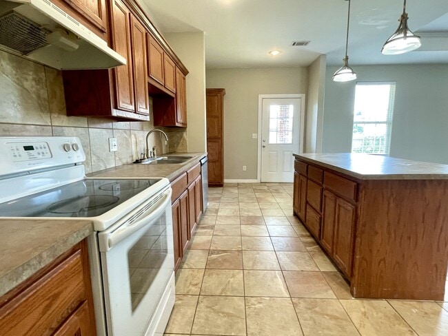 Photo - 4904 Caddo Creek Ct