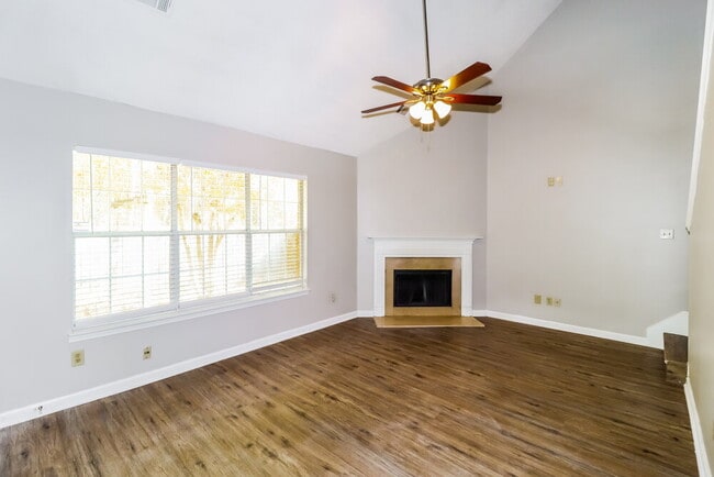 Photo - 1834 Dewars Cove N