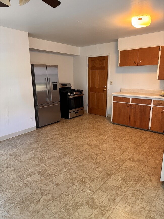 3903 Erie St Unit 1