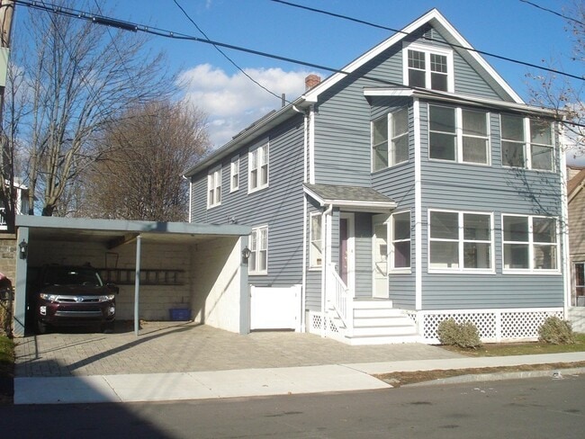 Building Photo - 115 Bartlett Ave Unit 115
