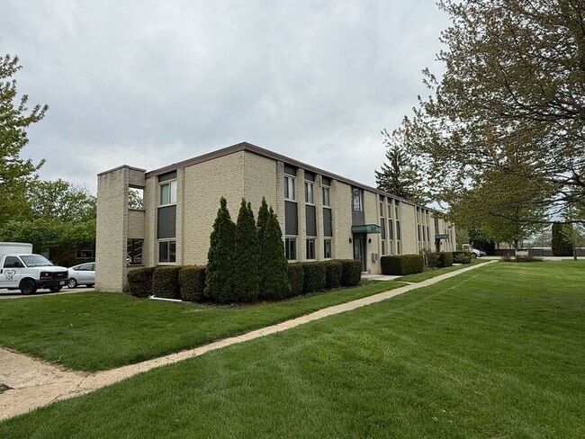Building Photo - 641 W Park Ave Unit D