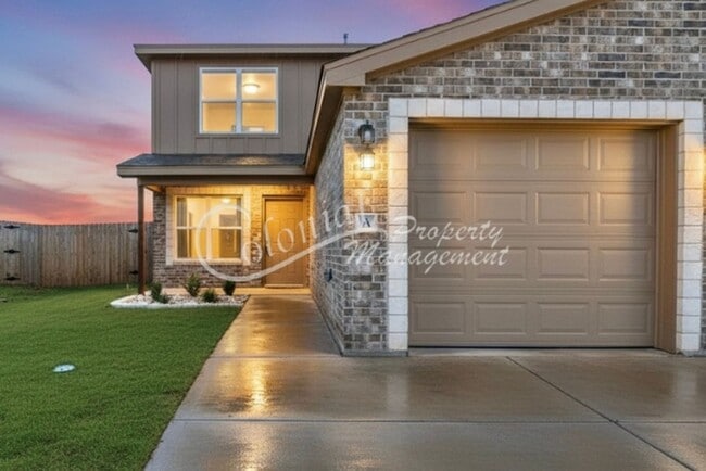 Building Photo - AVAILABLE SOON! *MORE PHOTOS COMING SOON* (SECTION 8 ACCEPTED)