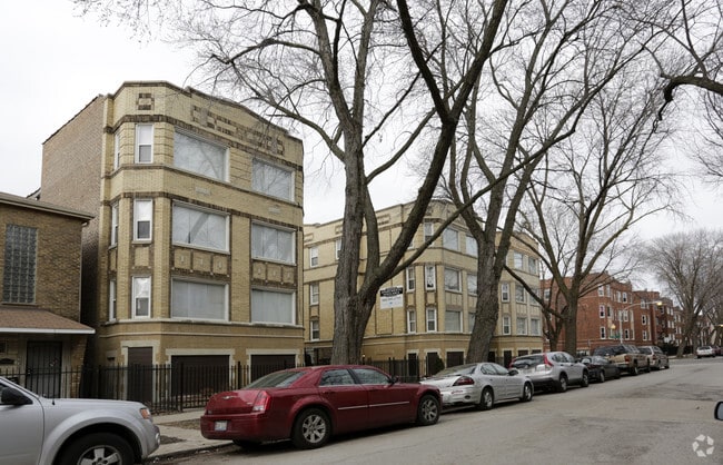 7800 S Essex, ¡alejado - 7800-06 S Essex