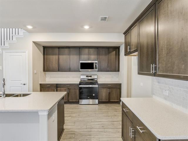 Photo - 2612 Gateway Ave