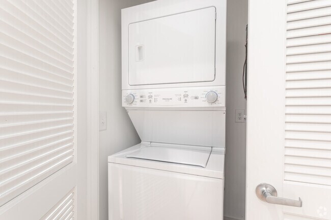 1BR, 1BA
