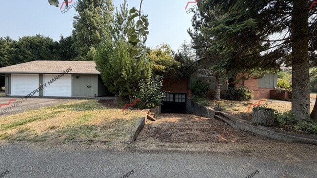 Photo - 125 Sawall Ave