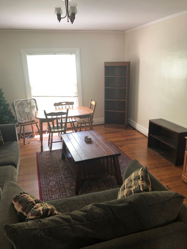 Photo - 118 Schuyler Plz Unidad 1