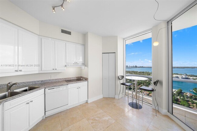 Photo - 4775 Collins Ave Unit PH4306