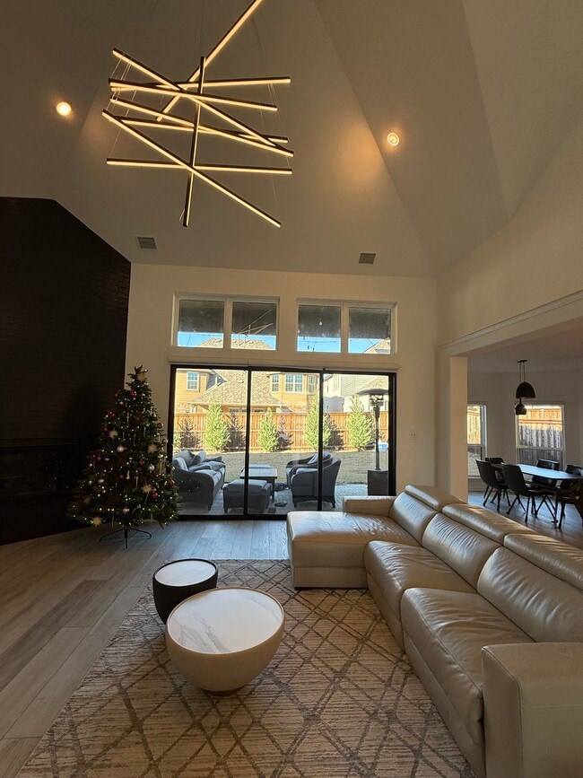 Photo - 2832 Fountain Park Dr