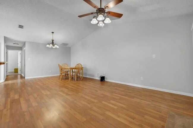 Photo - Benchmark Trace